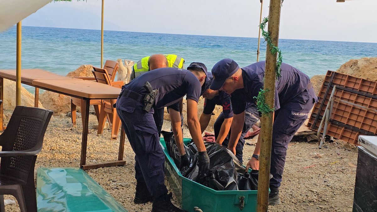 hatayda denizde aciga suruklenen yasli adam boguldu 0 Xr8ymYTC