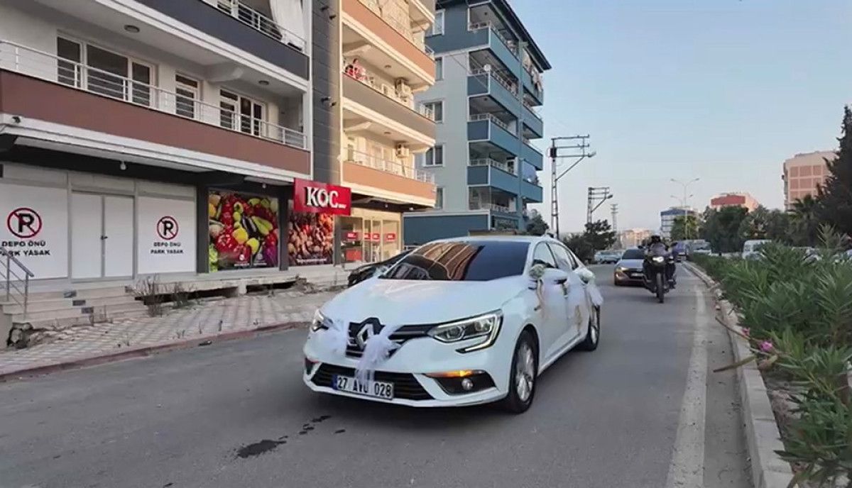 hatayda polisler babasi olen polis kizini dugununde yalniz birakmadi 3 h7ZIXhIp