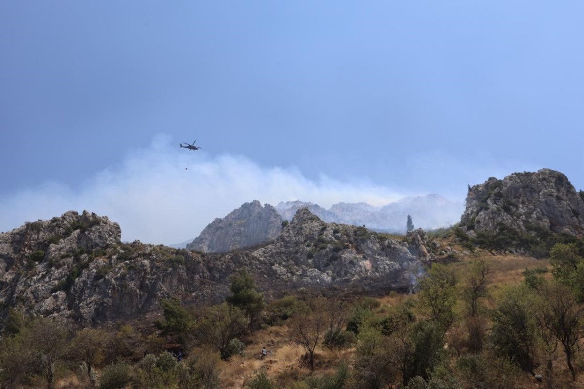 hatayda yangin evine sicramasin diye ugrasirken yamactan kopan kaya parcasi elini kirdi 2 S6G5prwv