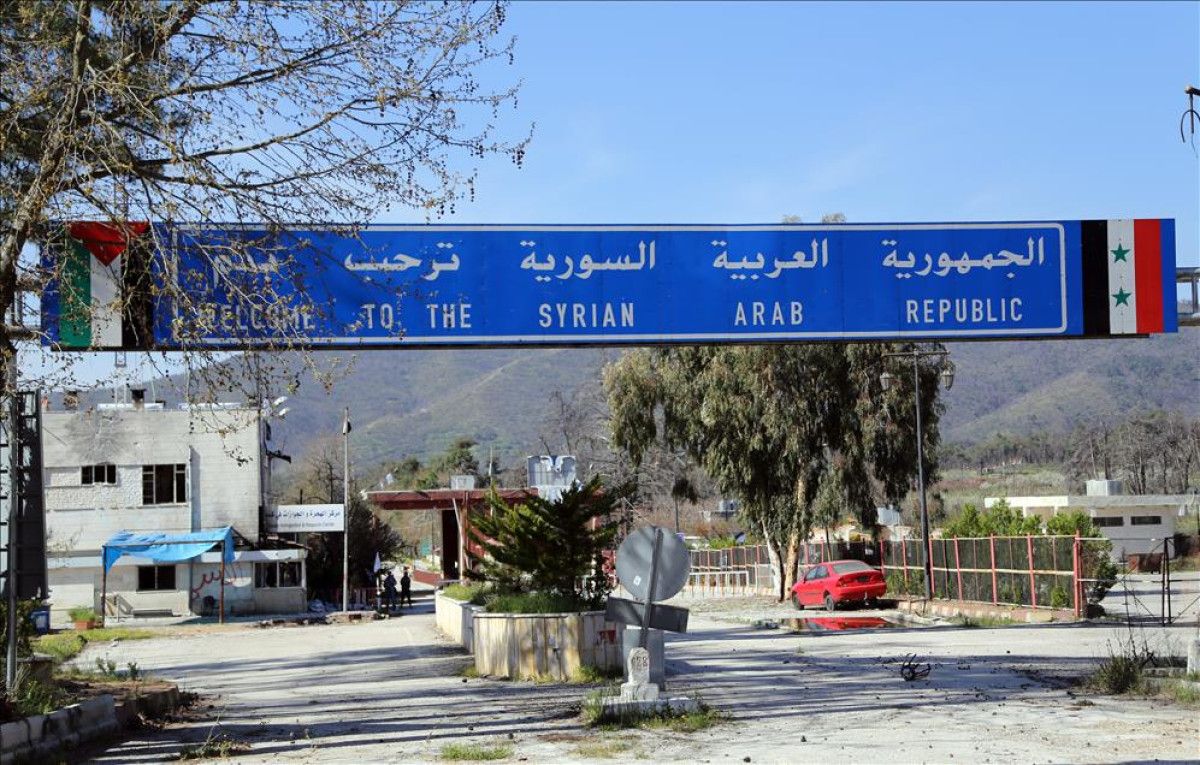 hatayin yayladagi sinirinda yangin panigi keseb sinir kapisi gecici olarak kapatildi 0 JSmCrnEE