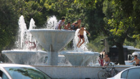 hava sicakliginin 40 dereceyi astigi kayseride vatandaslar serinlemenin yollarini aradi PH13MqUZ