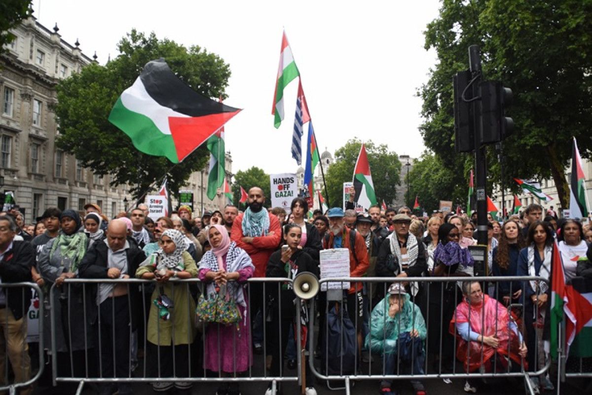 ingilterede on binlerce kisi filistin icin yurudu 4 tbrZ1sEs