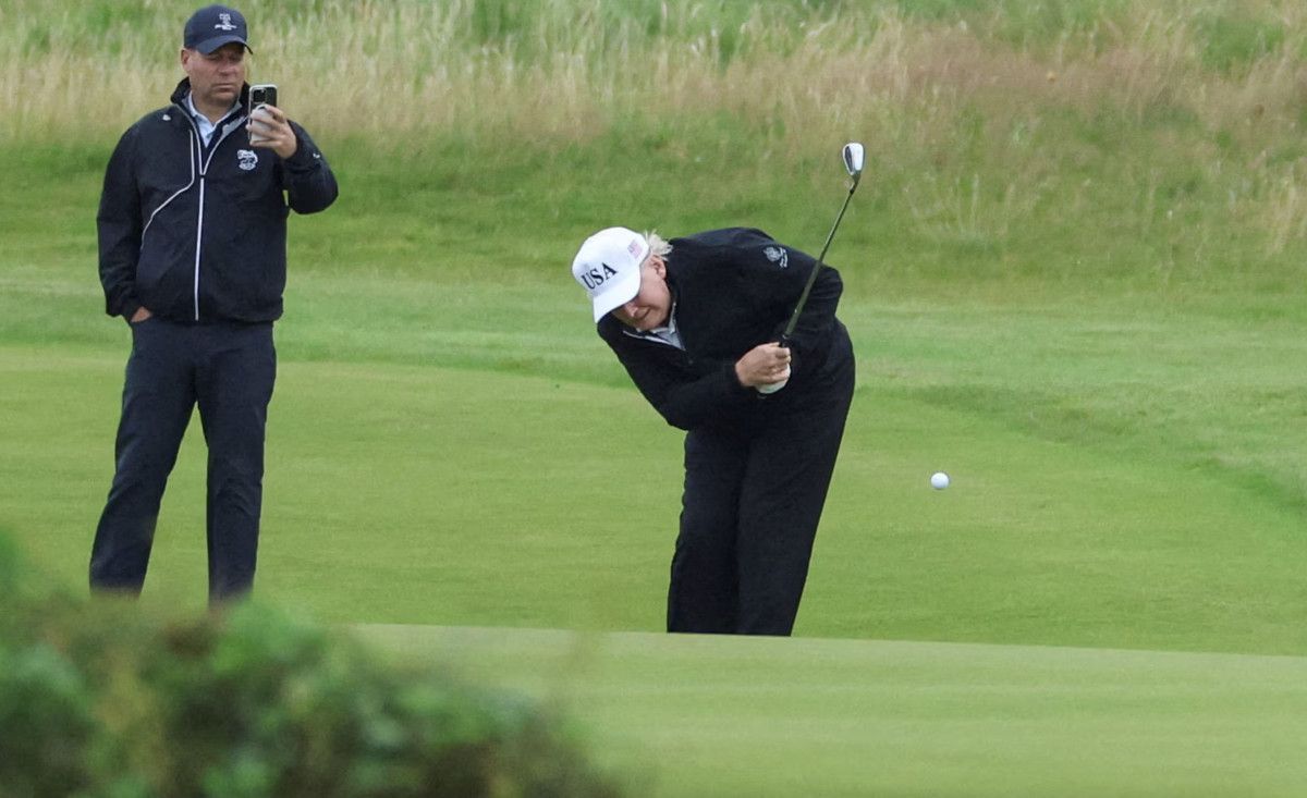 iskocyada golf tesisi acan trump savaslari durdurmak golf oynamaktan daha onemli 0 AAOaSmbs