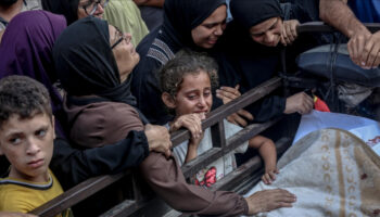 israil gazzeye saldirdi 11 filistinli hayatini kaybetti 1rteOmFE