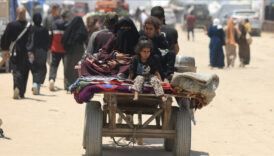 israil gazzeye yardimlarin dagitilmasini engelliyor GIbPGjMy