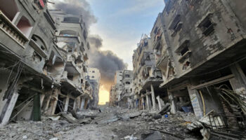 israil siddetli saldiri altinda tuttugu gazzenin yuzde 88ini yikti 49GECrHf