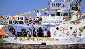 israilin alikoydugu hanzala gemisindeki aktivistler aclik grevinde HJE5Ii6p