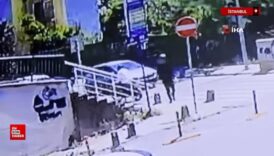 istanbul arnavutkoyde is yeri sahibine silahli saldiri duzenleyen zanlilar yakalandi B2PNDtYx