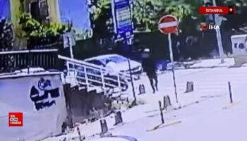 istanbul arnavutkoyde is yeri sahibine silahli saldiri duzenleyen zanlilar yakalandi B2PNDtYx