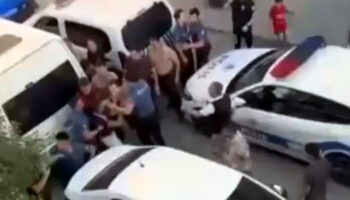 istanbul avcilarda bicakli kavga 2si polis 4 yarali xdZ1637v
