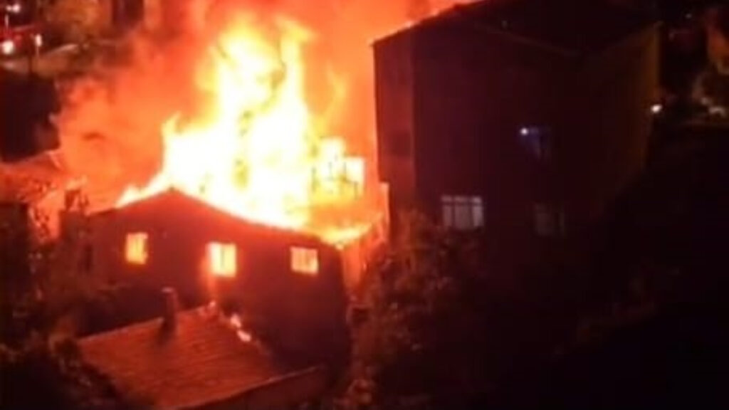 istanbul gaziosmanpasada patlayan buzdolabi yangin cikardi VXnxTAdb