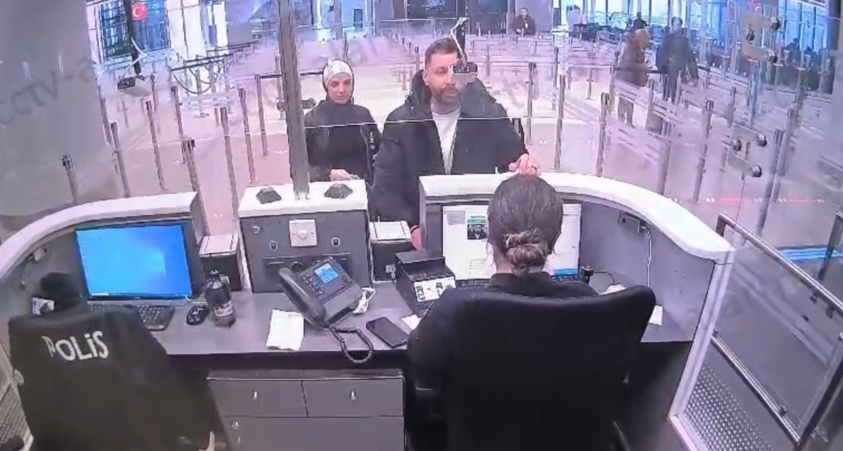 istanbula gelen urdunlu turistler besiktasta uyusturucu alirken yakalandi 1 7Zeik2D7