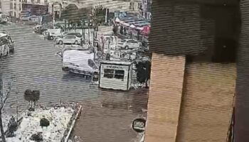 istanbulda alkollu minibus soforu yayaya carpti kAIA5WjF