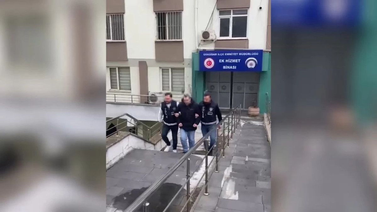 istanbulda doktor hastalara biber gazi sikip silah gosterdi 1 jTXC75dA