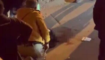 istanbulda eski esini sokak ortasinda bicaklayarak agir yaraladi 2FXBiQQI