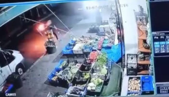 istanbulda maskeli bir sahis markete molotoflu saldiri duzenledi 6cmV66Fr