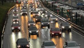 istanbulda sabah saatlerinde trafik yogunlugu 9RSROrnX