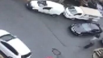 istanbulda yasli adam sokak ortasinda yumruklu saldiriya ugradi V4fPYOf2