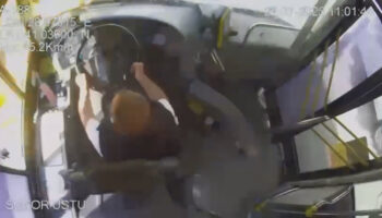 istanbuldaki iett otobusu kazasinda 1 kisi oldu arac ici goruntuleri ortaya cikti By4rdtGn