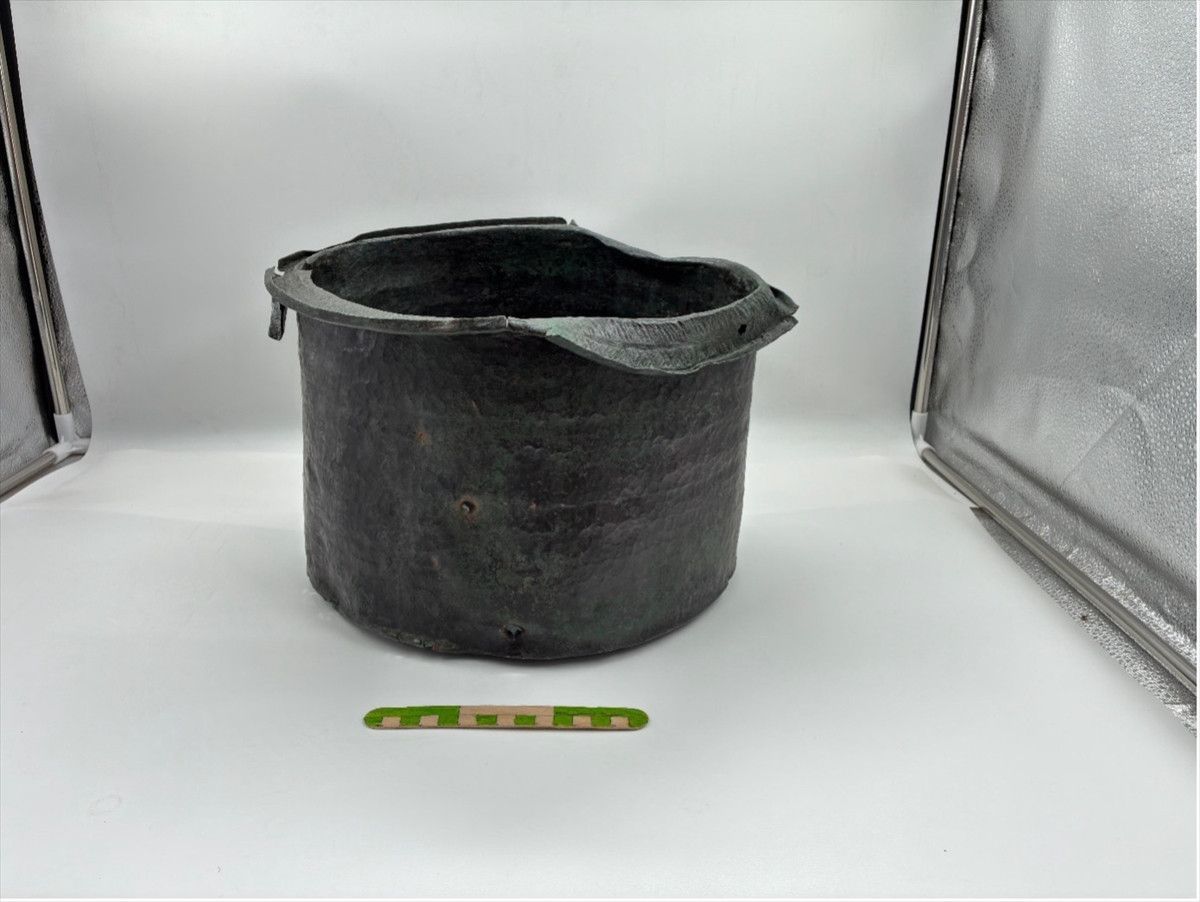 izmir bergamada 1400 yillik bronz kazan bulundu 1 lLY1pGvi