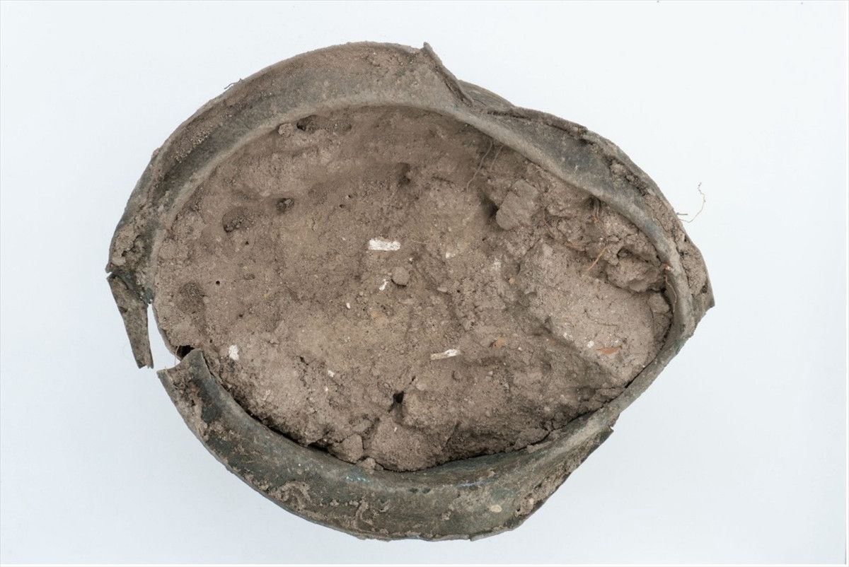 izmir bergamada 1400 yillik bronz kazan bulundu 2 6sdvkbdA