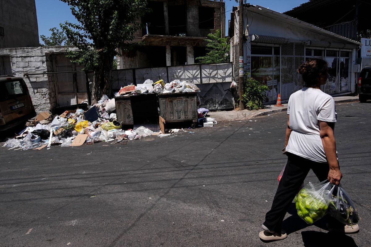 İzmir Konak’ta çöp krizi derinleşiyor 2 izmir konakta cop krizi derinlesiyor 1 jpcXr2RF