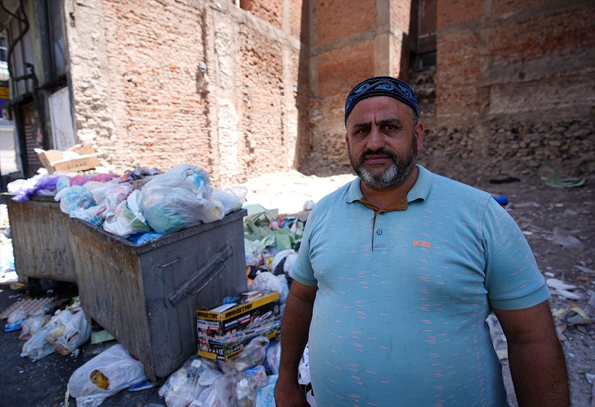 İzmir Konak’ta çöp krizi derinleşiyor 9 izmir konakta cop krizi derinlesiyor 8