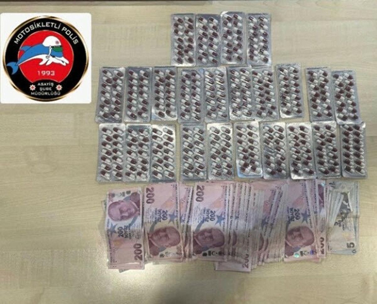 İzmir'de asayiş ekipleri, bir haftada 585 şüpheliyi yakaladı 4 izmirde asayis ekipleri bir haftada 585 supheliyi yakaladi 3 UWDFPNvk