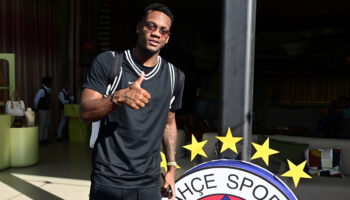 jhon duran fenerbahcenin portekiz kampinda EavitGWx