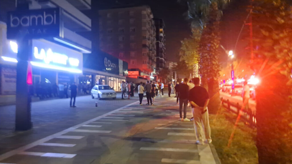 kahramanmarasta 31 yasindaki adam elektrik akimina kapilarak can verdi v4wLWmZR