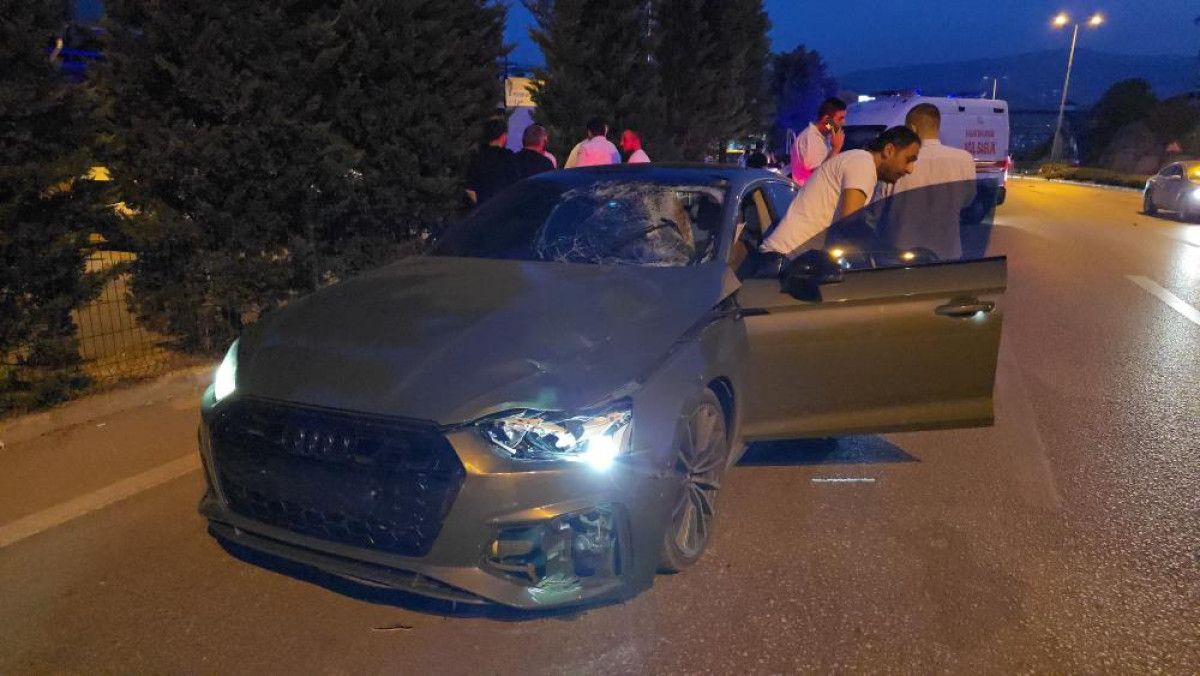 karabukte otomobilin carptigi genc hayatini kaybetti 0 QmhiPnXS