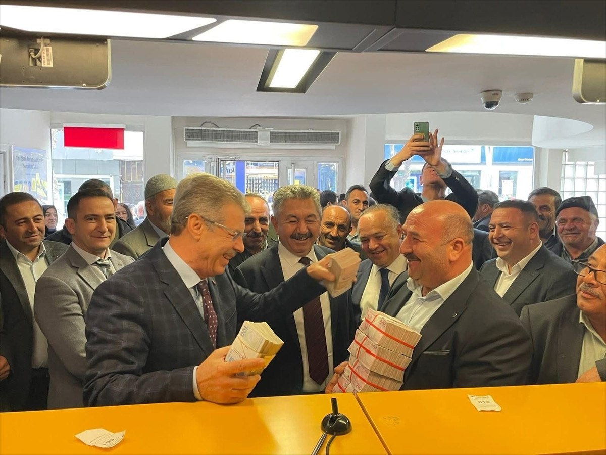 kayseri sekerden ureticilere 42 milyar lira pancar odemesi 0 Oam8W96y