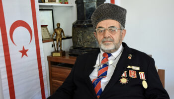 kibrista siir yazmaya baslayan gazi 250den fazla siiriyle anilarina isik tutuyor yzYHpRy5