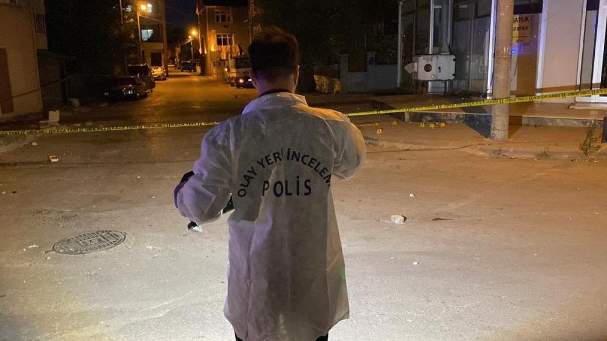 Kocaeli'de ev baskınıyla başlayan kavgada kan aktı: 2'si ağır 8 yaralı 1 kocaelide ev baskiniyla baslayan kavgada kan akti 2si agir 8 yarali 0 NvL1ngib