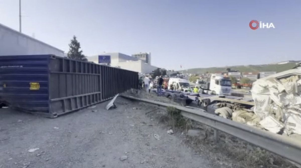 kocaelide zincirleme kazada 5 kisi hayatini kaybetti 2 OhbQUY5p