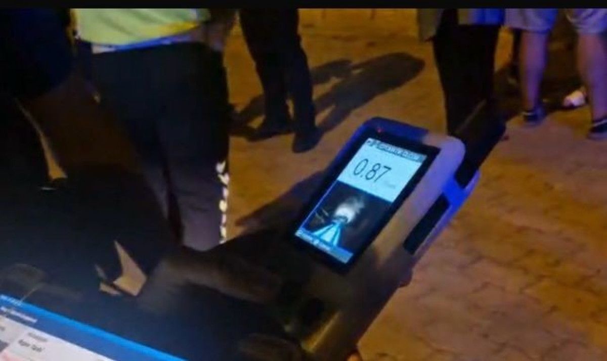 Konya'da alkollü sürücü polisten kaçtı: Yakalanınca yakınları gazetecilere saldırdı 1 konyada alkollu surucu polisten kacti yakalaninca yakinlari gazetecilere saldirdi 0 PnVuOwNT