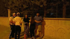 konyada alkollu surucu polisten kacti yakalaninca yakinlari gazetecilere saldirdi C9ujRc67