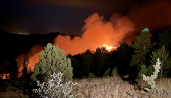 konyadaki orman yangini isparta sinirina ulasti wS1fnwPS