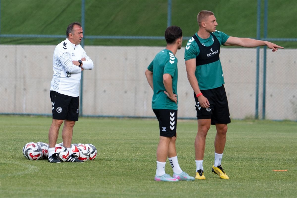 konyaspor yeni sezona takimin yapisini koruyarak giriyor 2 9X7BIS5i