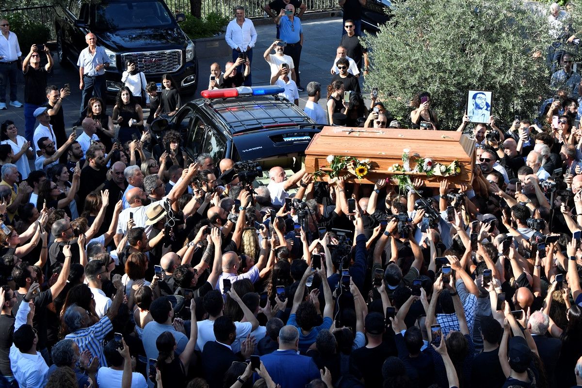 lubnanin efsanevi sesi feyruz oglunu son yolculuguna ugurladi 2 q2FFRKDF