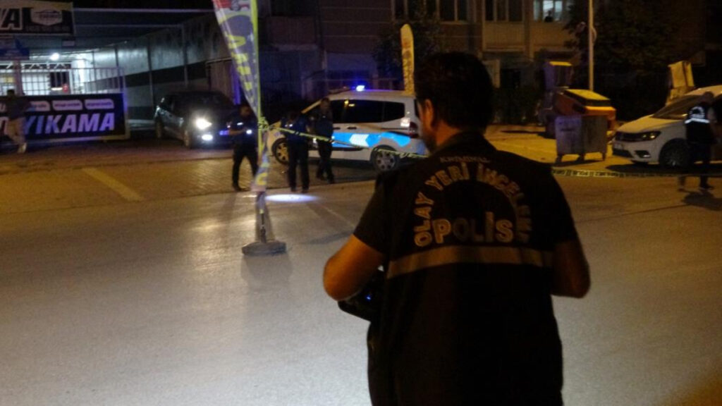 malatyada is yerine silahli saldirida 1 kisi yaralandi gYK3JC5Y