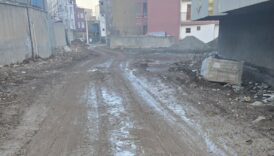 mardinde kayyum tarafindan yapilan yol dem partili belediye tarafindan bozuldu 8gpeOiIJ