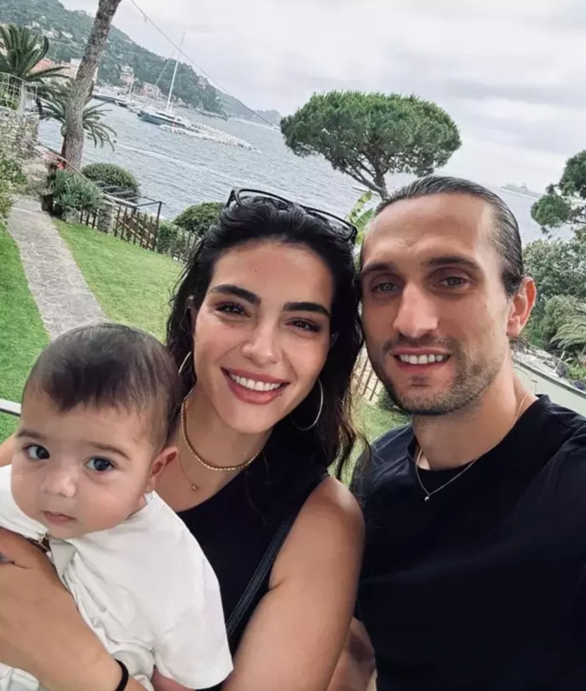 melisa asli pamukun yeni aile pozu mylan bebegin son haline yorum yagdi 0 Uz3hX4CP