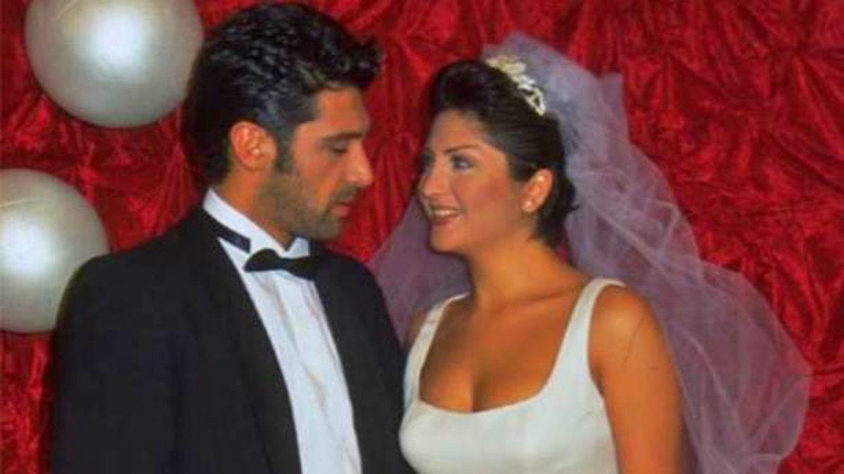 melisa ural annesi sibel canin konserinde ortaya cikti dekoltesi dikkat cekti 2 Hy39fVcL