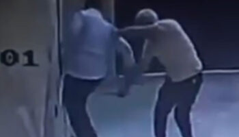 mersinde camide muezzini bicaklayan zanli yakalandi YzLja5P9