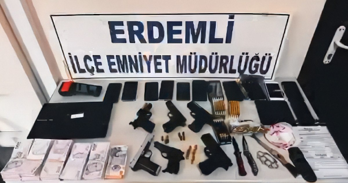 mersinde hucre operasyonu 22 supheli yakalandi 3 ibSDPdgW