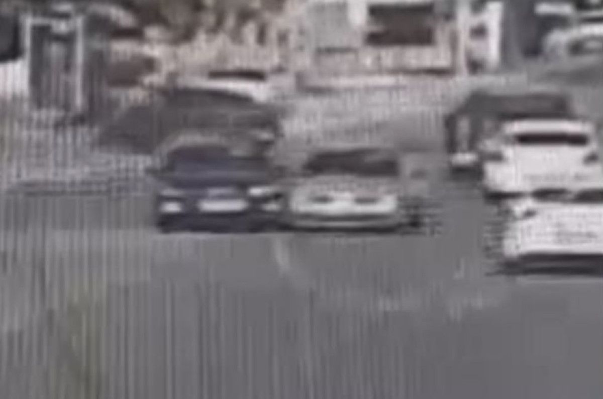 mersinde husumetli aileler arasinda bicakli sopali kavga 0