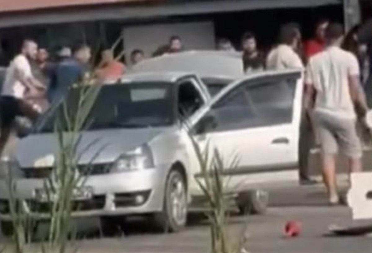 mersinde husumetli aileler arasinda bicakli sopali kavga 1 S3NjvUuC