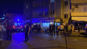 mersinde restoranda silahli ve bicakli kavga 7 kisi yaralandi uP8Tak4f