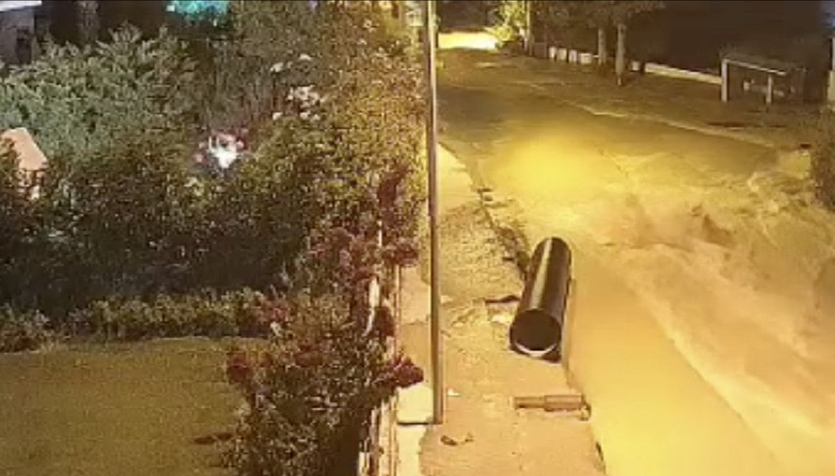 Muğla Bodrum’da ana isale hattı yine patladı 2 mugla bodrumda ana isale hatti yine patladi 1 8MkU4nzW